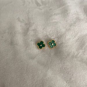 Beautiful clover earrings